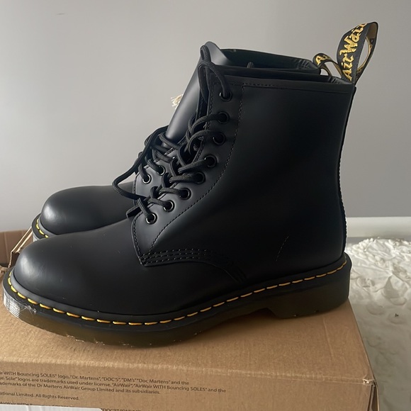 ✨NEW!✨Dr. Martens Vegan Jadon II Lace-Up Boots - Picture 8 of 10